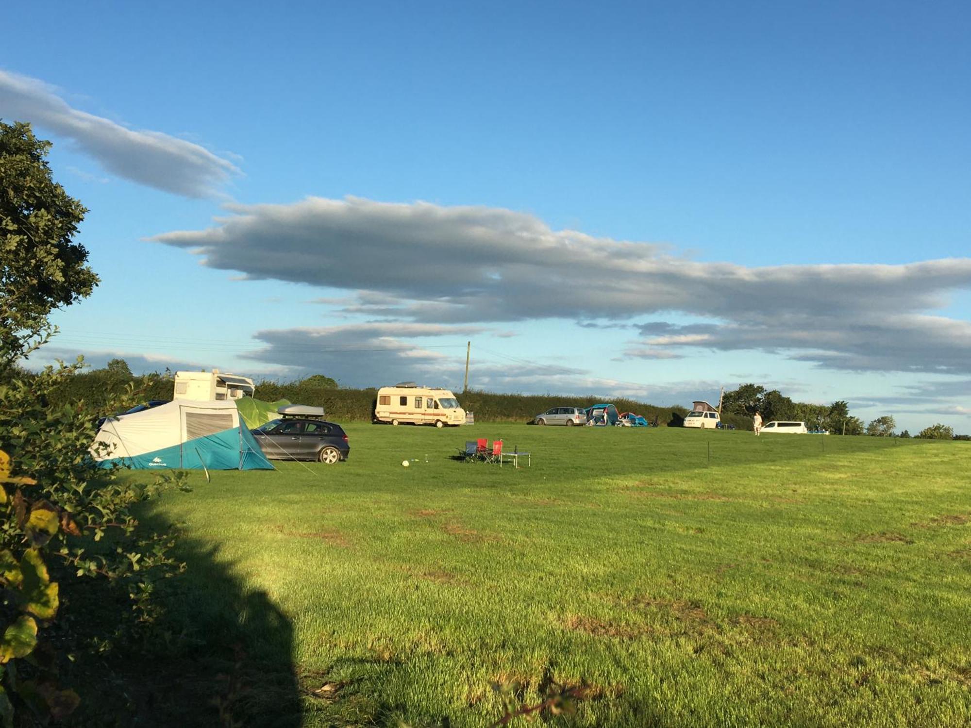 Carreg Y Gwynt Campsite - Touring And Tent Pitches Hotell Llanarth  Exteriör bild